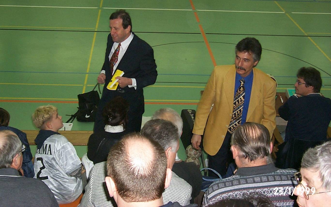 Landrat Nisselm�ller und 1. Vorsitzender TSV Kandel Koch